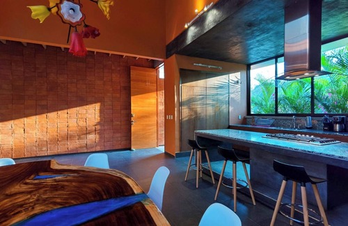 Crucecita House | Beautiful private Villa with Viva Pool, outdoor spaces. AC and WiFi.