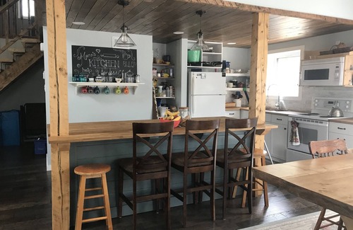 Manitoba House | beautiful new cabin with lake access