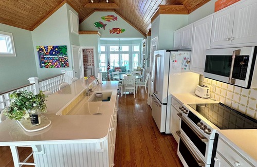 Sea Dreams Cottage | Beautiful Oceanfront Home with Pool and Elevator - Non-Smoking and no pets