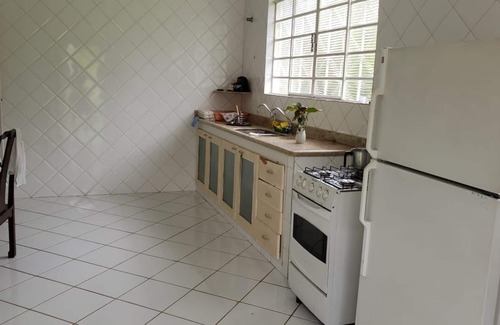 Jardim Brasil House | Beautiful place with pool, barbecue, soccer field, playground and lake.