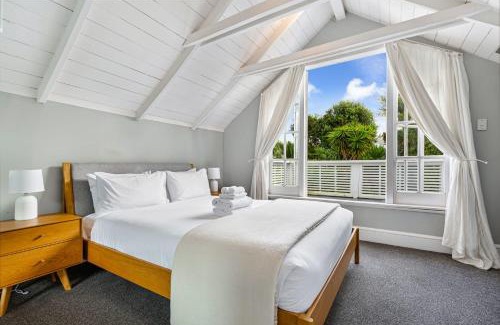 Ponsonby House | Beautiful Ponsonby Villa by Zodiak Stays