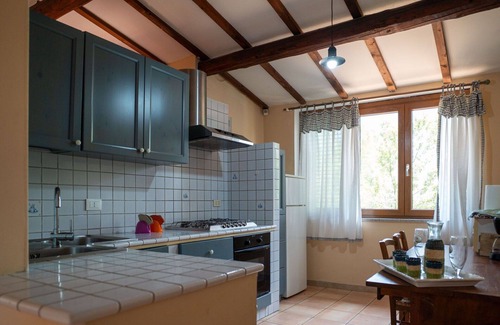 Citta Sant'Angelo House | Beautiful private villa for 6 people with pool, WIFI, TV, patio and pets allowed, close to Pescara