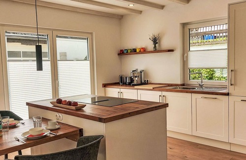 Hallenberg House | Beautiful private villa for 4 people with WIFI, TV, terrace and parking