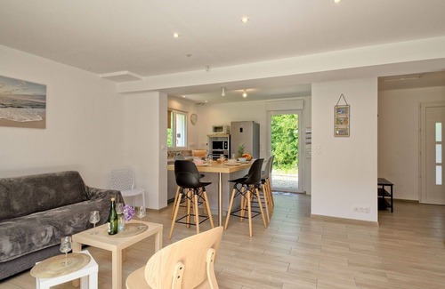 Plougrescant House | Beautiful private villa for 4 guests with TV and terrace