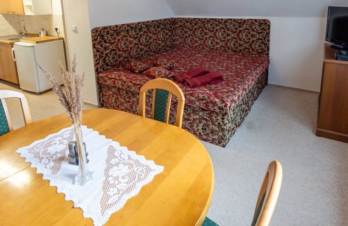 Vysoka House | Beautiful private villa for 4 guests with WIFI, TV and patio