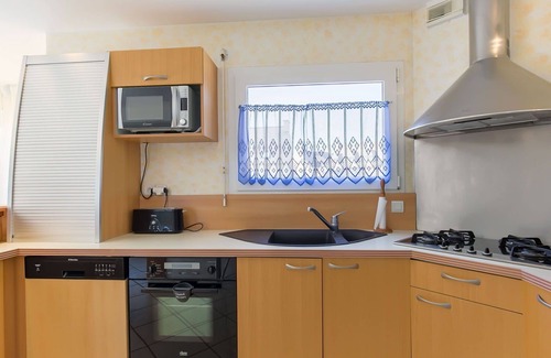 Berven House | Beautiful private villa for 5 guests with WIFI, TV, terrace and pets allowed