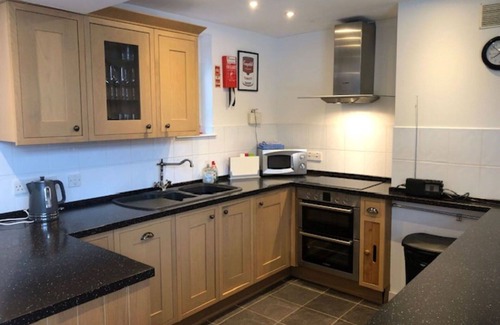 East Lewiston House | Beautiful private villa for 4 people with WIFI, TV, terrace and pets allowed