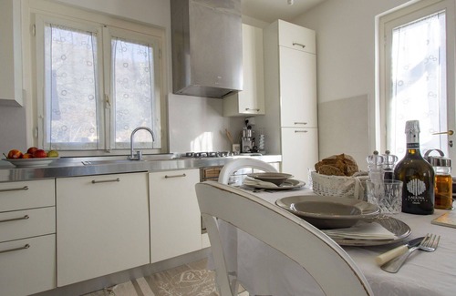 Macchino House | Beautiful private villa for 6 guests with hot tub, WIFI, private pool, TV, patio and pets allowed