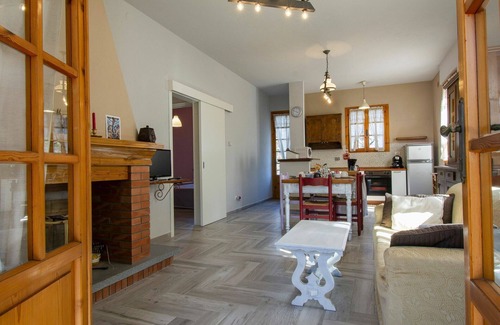 Macchino House | Beautiful private villa for 8 people with WIFI, TV, patio and pets allowed