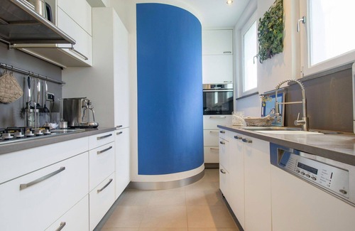 Tirrenia Villa | Beautiful private villa for 6 people with hot tub, WIFI, A/C, TV, terrace and pets allowed