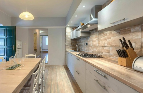 Divsici House | Beautiful private villa with WIFI, private pool, A/C, TV, terrace, pets allowed and parking