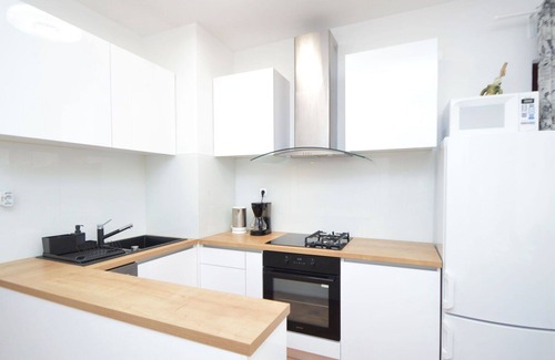 Murter House | Beautiful private villa for 8 people with A/C, WIFI, TV, terrace and pets allowed