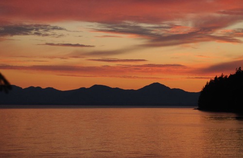 Loring House | Beautiful remote southeast Alaska water front home, far from the crowds.