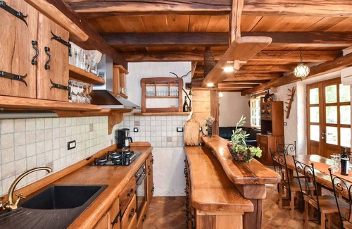 Zastrazisce Villa | Beautiful rustic stone villa on the island of Hvar