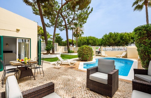 Vale do Lobo Villa | Beautiful Sea and Golf view Villa.