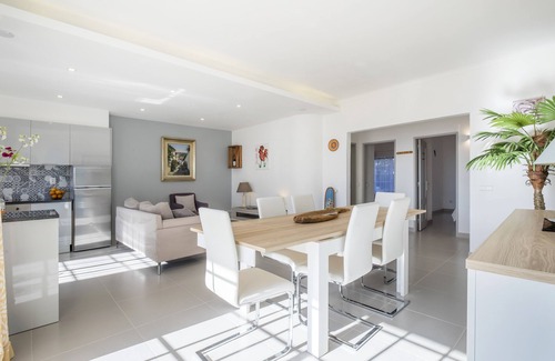 Praia da Luz Apartment | Beautiful Seaview 2 Bedroom Apartment with Pool