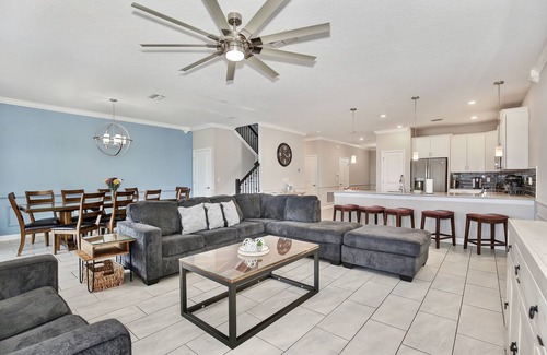 Davenport House | Beautiful Themed Villa 9BD/5BA pool&game room