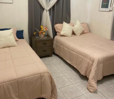 River Oaks House | Beautiful Vacation Home