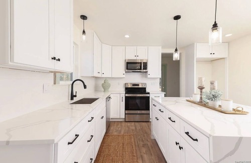 Kerrville House | Beautiful views, 3 bedrooms, AC, pet friendly with fully fenced yard.