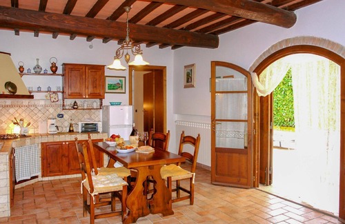 Poggiarello Villa | Beautiful villa for 12 guests with WIFI, private pool, TV, terrace and pets allowed