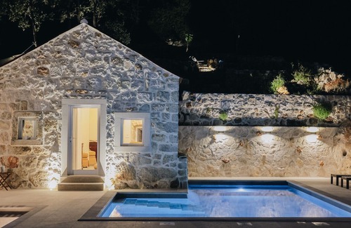 Popovici Villa | Beautiful Villa Mediterranean Estate