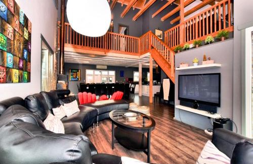 Freineux Villa | Beautiful villa with heated outdoor pool