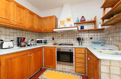Massarosa House | Beautiful villa with WIFI, private pool, TV, terrace and pets allowed, close to Viareggio