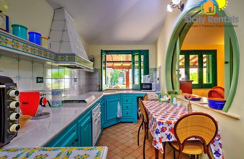 Seccagrande Villa | Beautiful villa with swimming pool just a few steps from the Seccagrande beach