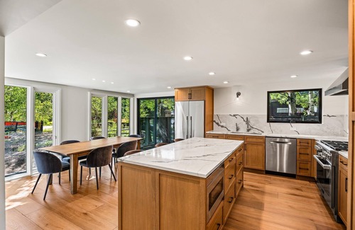 Aspen House | Beautifully remodeled house with mountain and golf course views