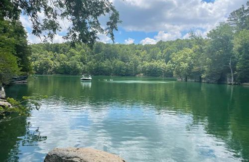 Rambo Riviera House | Beaver Lake Luxury Retreat - Whispering Pines