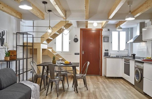 Les Corts Apartment | BeBarceloner Eixample Duplex Apartments
