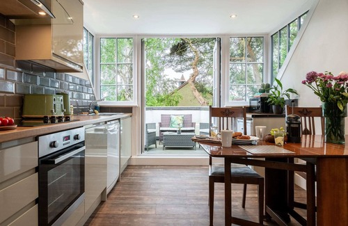 Scarborough Apartment | Beckview Studios Apartment