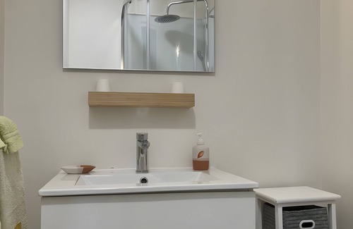 Segonzac Bed & Breakfast | Bed and Breakfast 'Chambre 4 - 2 Personnes' with Shared Pool, Shared Terrace and Wi-Fi