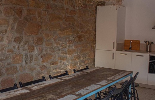 Balaguer Apartment | Bed and Breakfast 'Habitació' with Shared Terrace, Wi-Fi and Air Conditioning