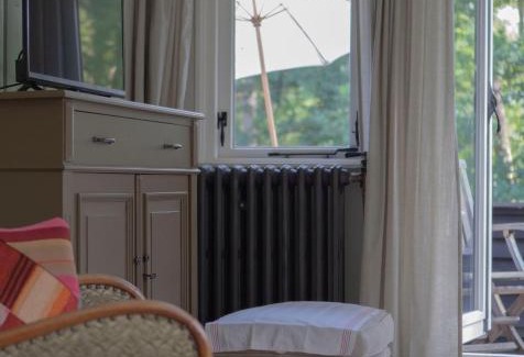 Rolde Apartment | Bed, Boom en Droom