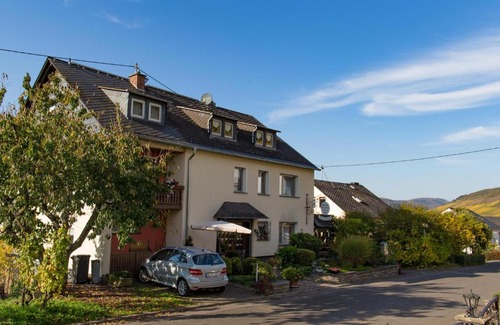 Burg Bed & Breakfast | Bed & Breakfast Sandra Müller