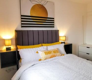 Merthyr Tydfil House | Bee At Home