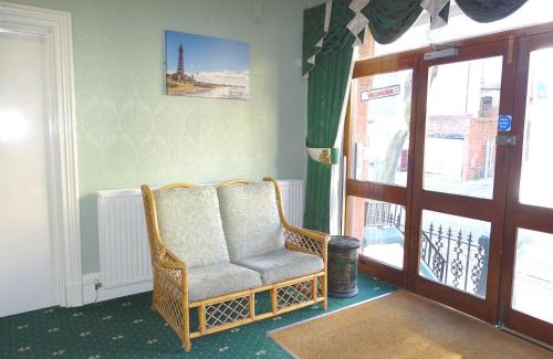 Blackpool Town Center Apartment | Beeton Villas Holiday Apartments