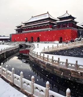 Dongcheng Hotel | Beijing Tangfu Dynasty Hotel - located in the city center, adjacent to the subway station, close to Nanluoguxiang Drum Tower Lama tample Tiananmen Square Forbidden City Temple of Heaven, free laundry car rental, free historical costume experience try on