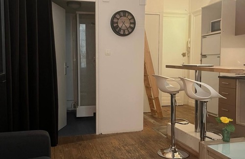 Saint-Michel Apartment | Bel appartement avec mezzanine en plein centre de Bordeaux