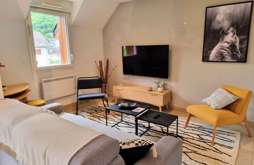 Saint-Mamet Apartment | Bel Appartement - vue Montagne - 80m2 - 8 Pers 2 SDB 2 WC