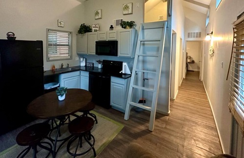 Willis House | Belas Resort Cabin #212