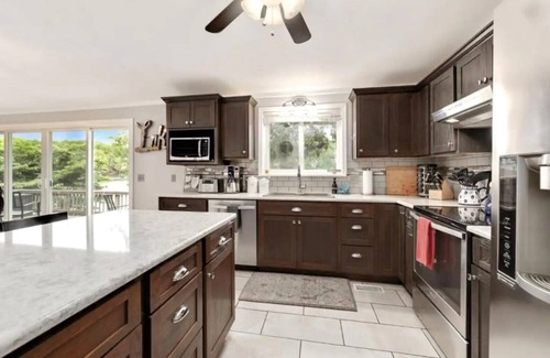 Bella Vista House | Bella Vista Lake House, MTB Trail Access, Golf, close to downtown Bentonville