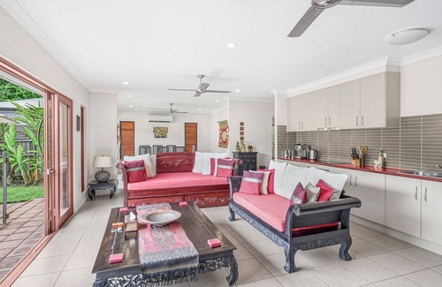 Palm Cove House | Belle Escapes Villa Latania Palm Cove