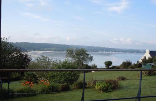 Saint-Michel-en-Greve Apartment | Belle vue sur mer