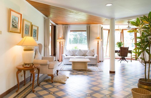 Megamendung Villa | Bellevue Resort Villa Jeumpa