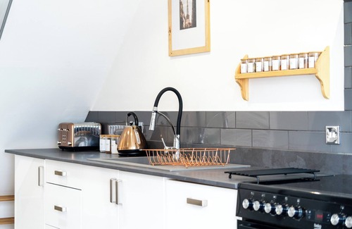 Portswood House | Belmont Retreat by Grandeur Property