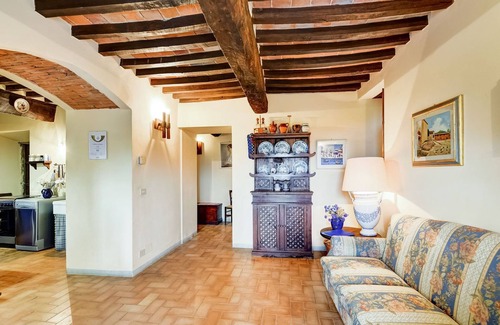 Monterchi House | Belvilla by OYO Welcoming Holiday Home with Pool