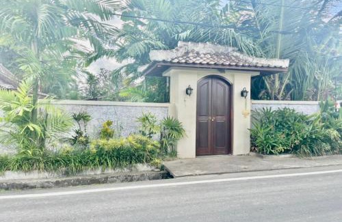 Melayang Hotel | Belvilla Chaitanya Niketan