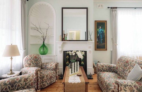 Queenscliff Hotel | Benambra Queenscliff - Rosebud room